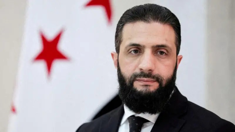 De ex-líder ligado à Al Qaeda e Estado Islâmico a encontro com Trump, quem é Ahmed al-Sharaa