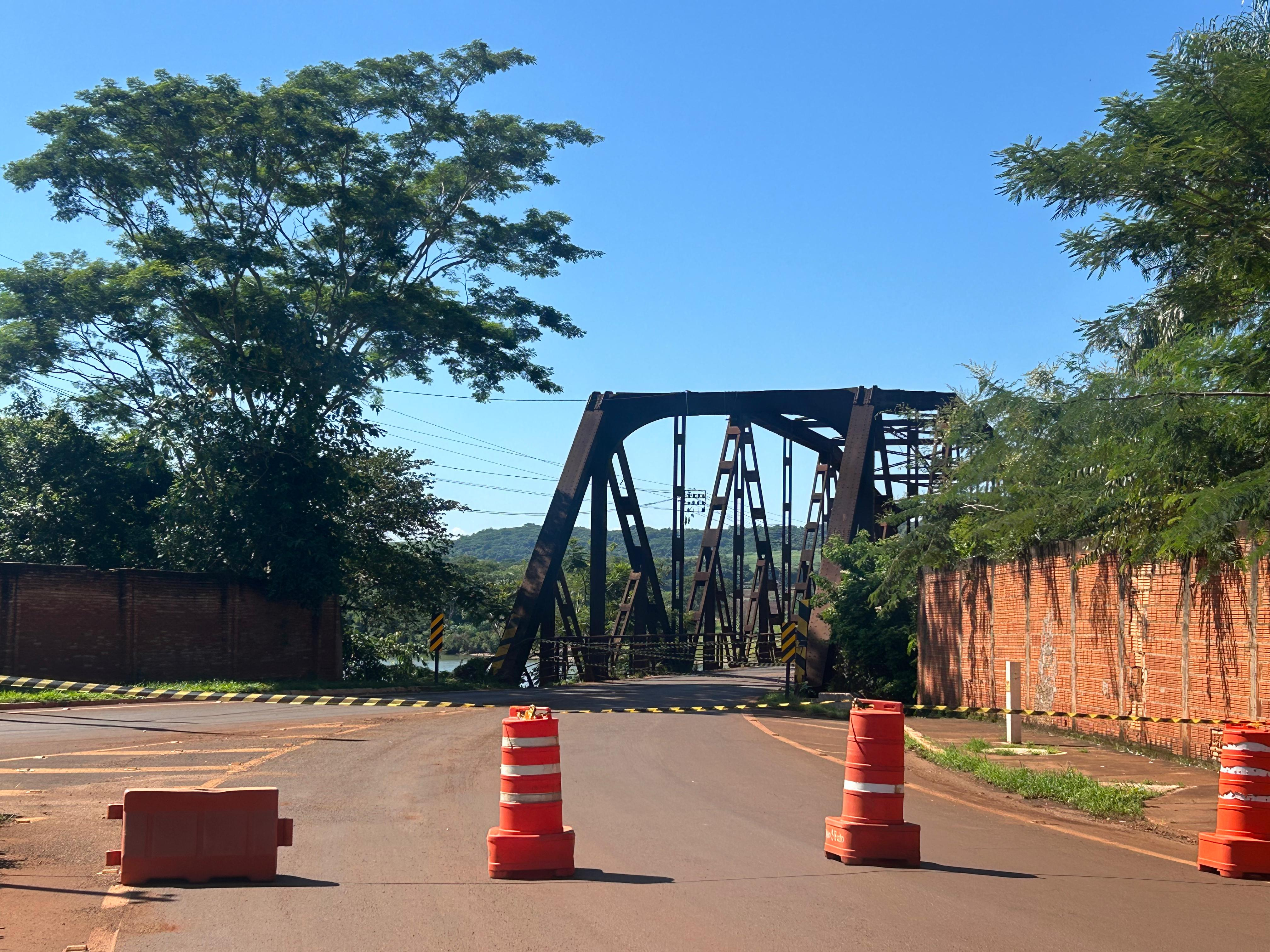 Laudo comprova danos estruturais e risco à segurança em ponte na divisa entre MG e SP