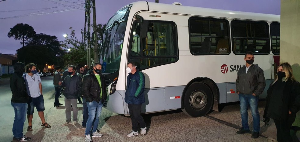 Circulação de ônibus em Macapá é interrompida durante jogos do
