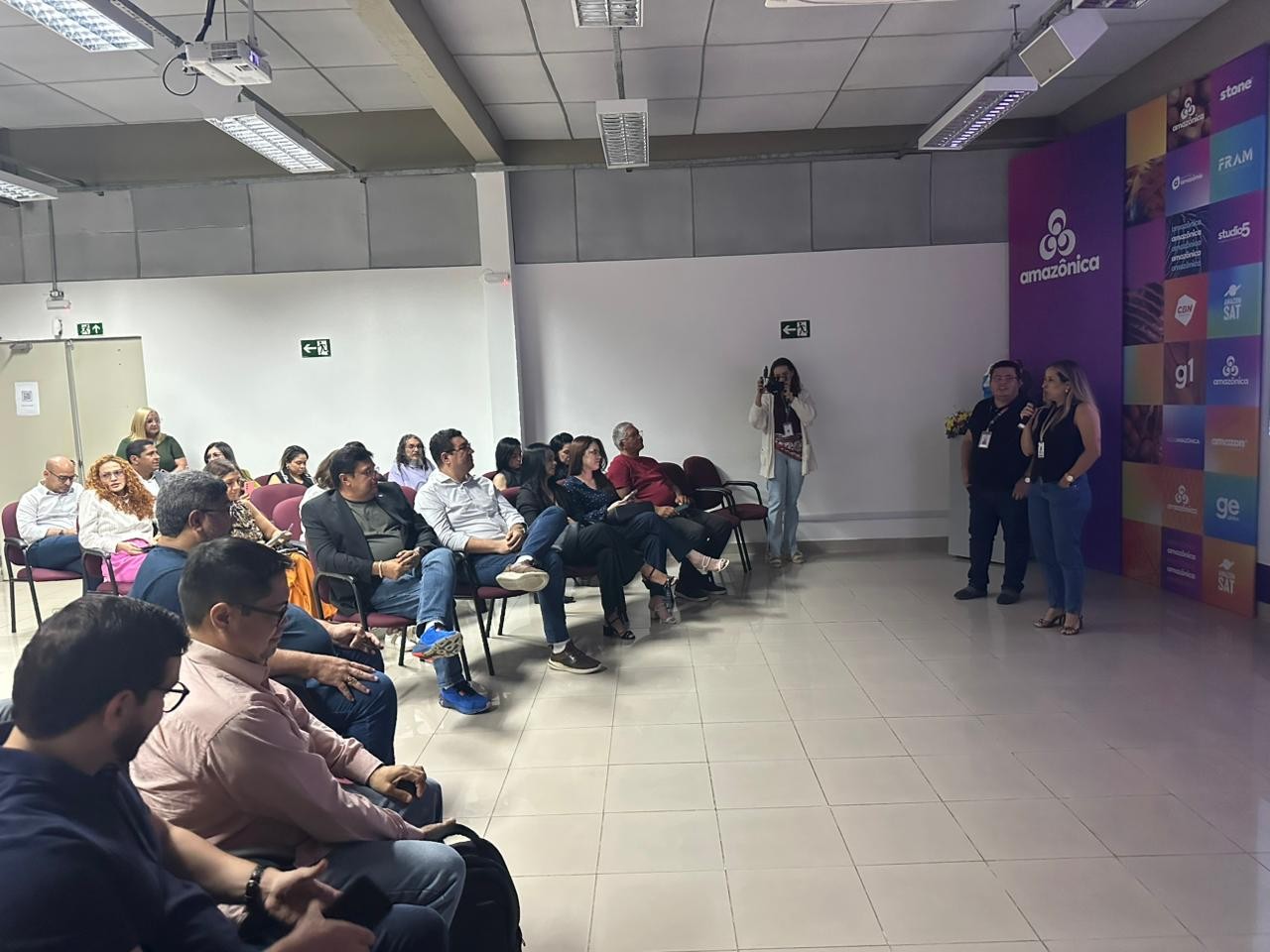 Rede Amazônica reúne partidos em Manaus para alinhar regras da cobertura das eleições 2026