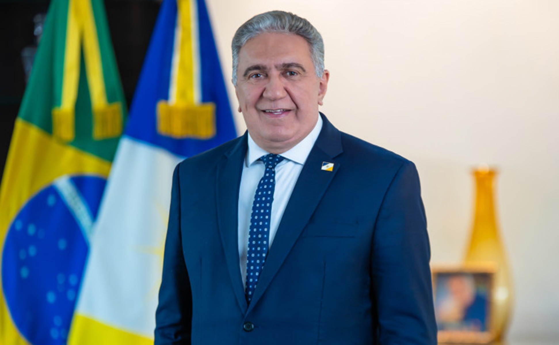 Governador em exercício do Tocantins diz que encontrou escutas em secretarias e gastos milionários: 'Vamos diminuir'