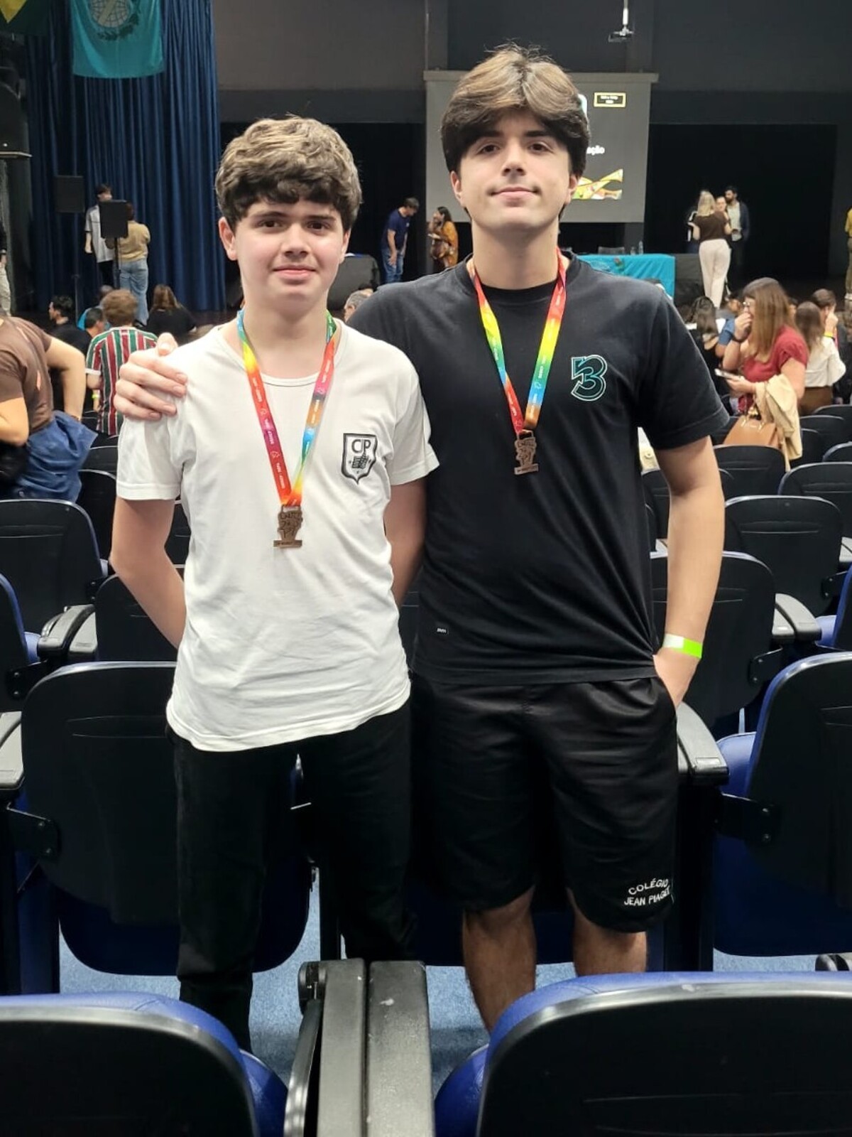 Alunos de Colégio conquistam medalhas na Olimpíada Brasileira de Matemática