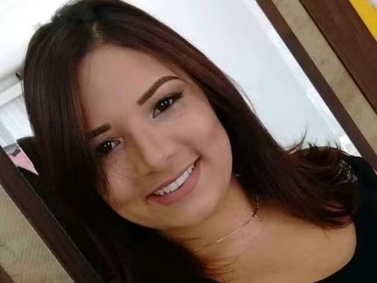 Réu por feminicídio ameaça irmã da vítima e promotor durante júri e é retirado do tribunal: 'Arrogância fora do comum', diz juiz