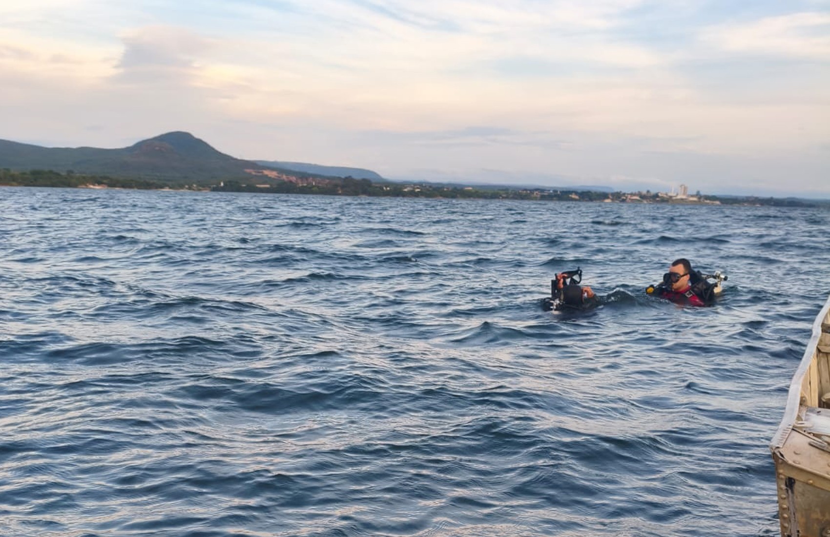 Bombeiros retomam buscas por adolescente que desapareceu no Rio Grande após cair de moto aquática