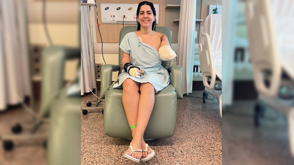 Ana Valéria passou por duas cirurgias após o acidente de carro — Foto: Arquivo pessoal