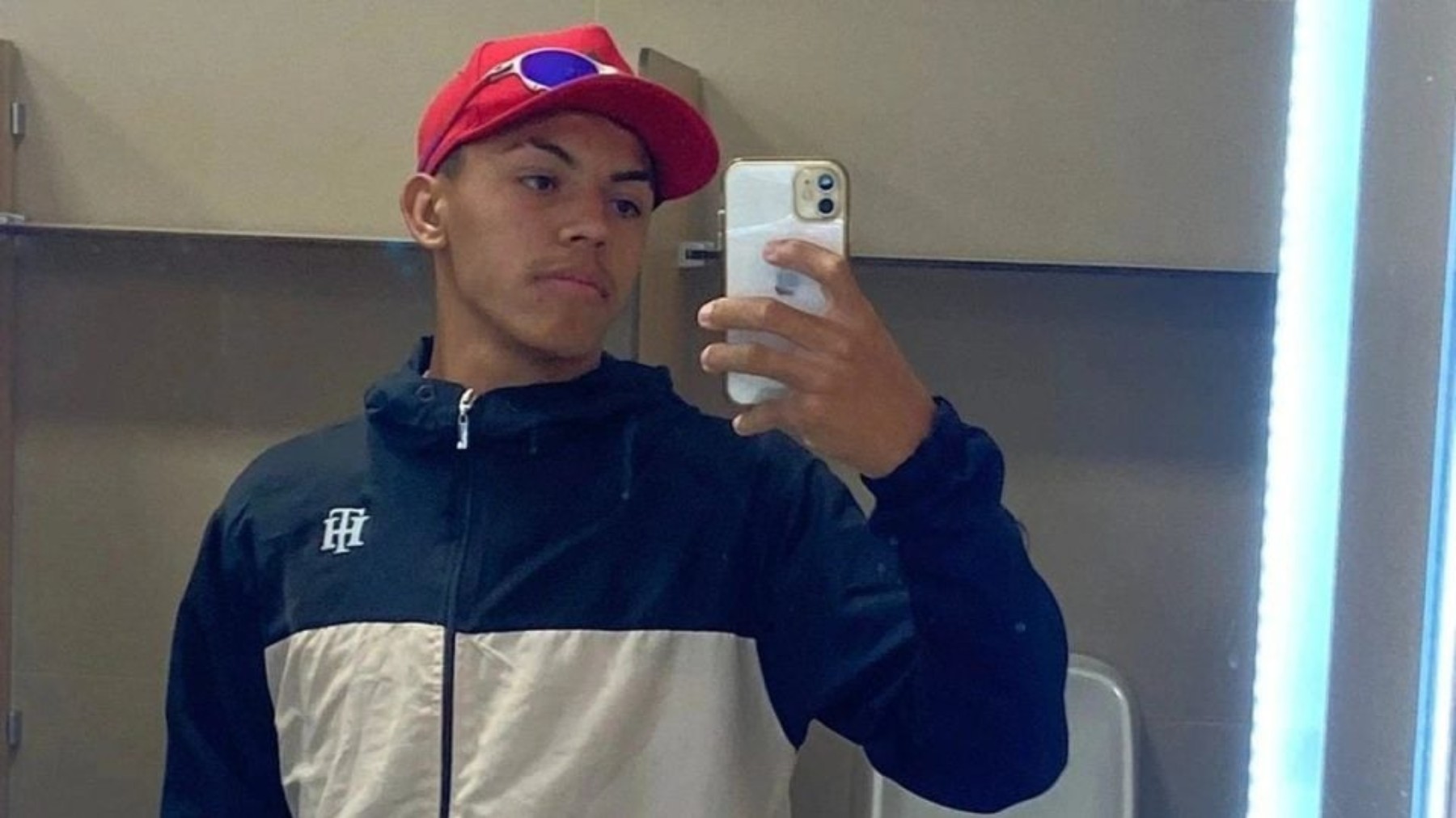 Jovem é morto a facadas a caminho do trabalho no PR, e adolescente confessa que cometeu crime por ciúmes da ex-namorada, diz delegado