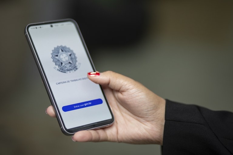 Amazonas gera 82,7 mil empregos formais entre 2023 e 2025, aponta Novo Caged; veja os setores que mais contrataram