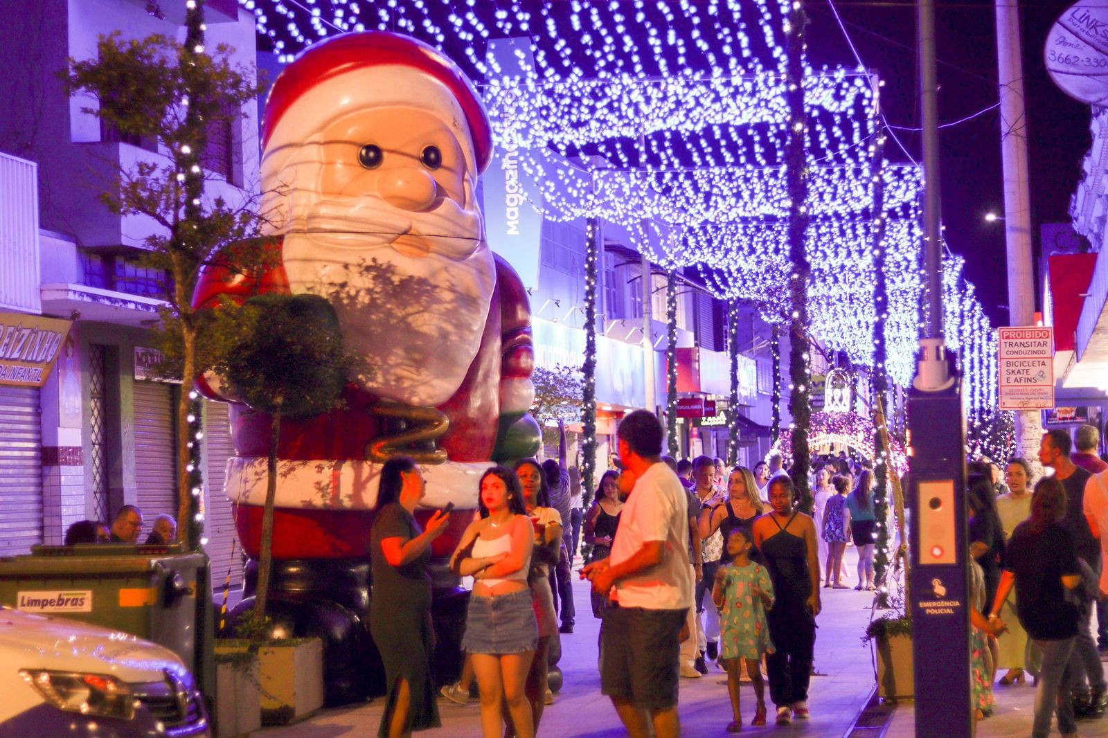 Luzes de Natal: veja fotos das decorações natalinas das cidades do Triângulo Mineiro e região