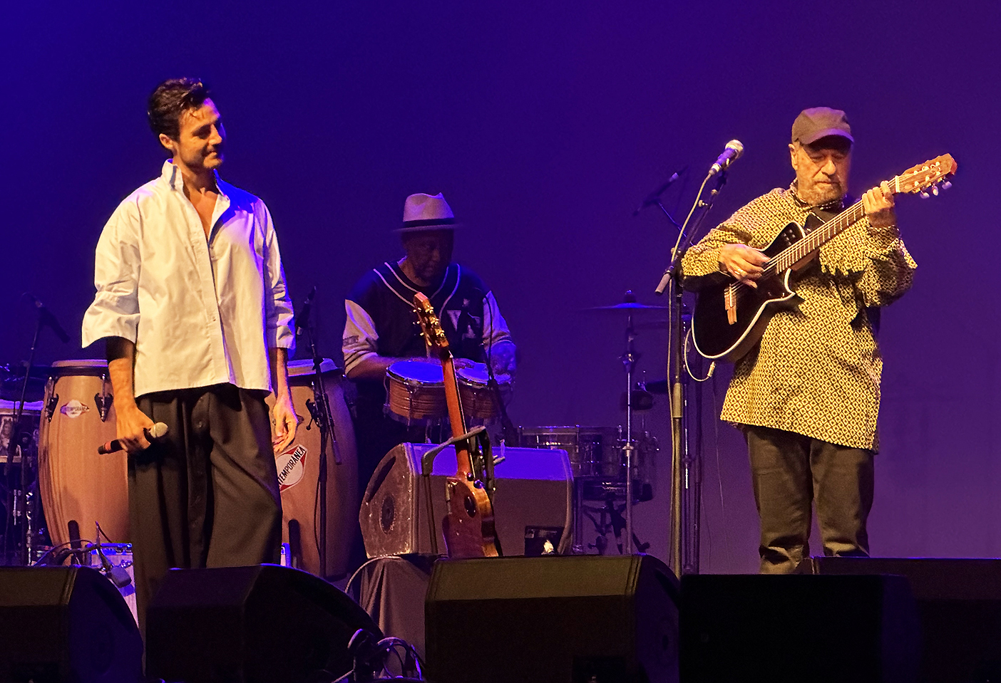 Com 'João Bosco All Star Quintet', o cantor festeja 80 anos em show que teve Tiago Iorc e Hamilton de Holanda