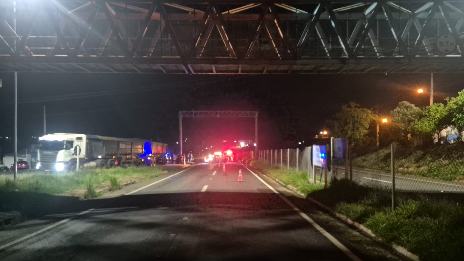 Pedestre morre após ser atropelado na MGC-491, em São Sebastião do Paraíso, MG