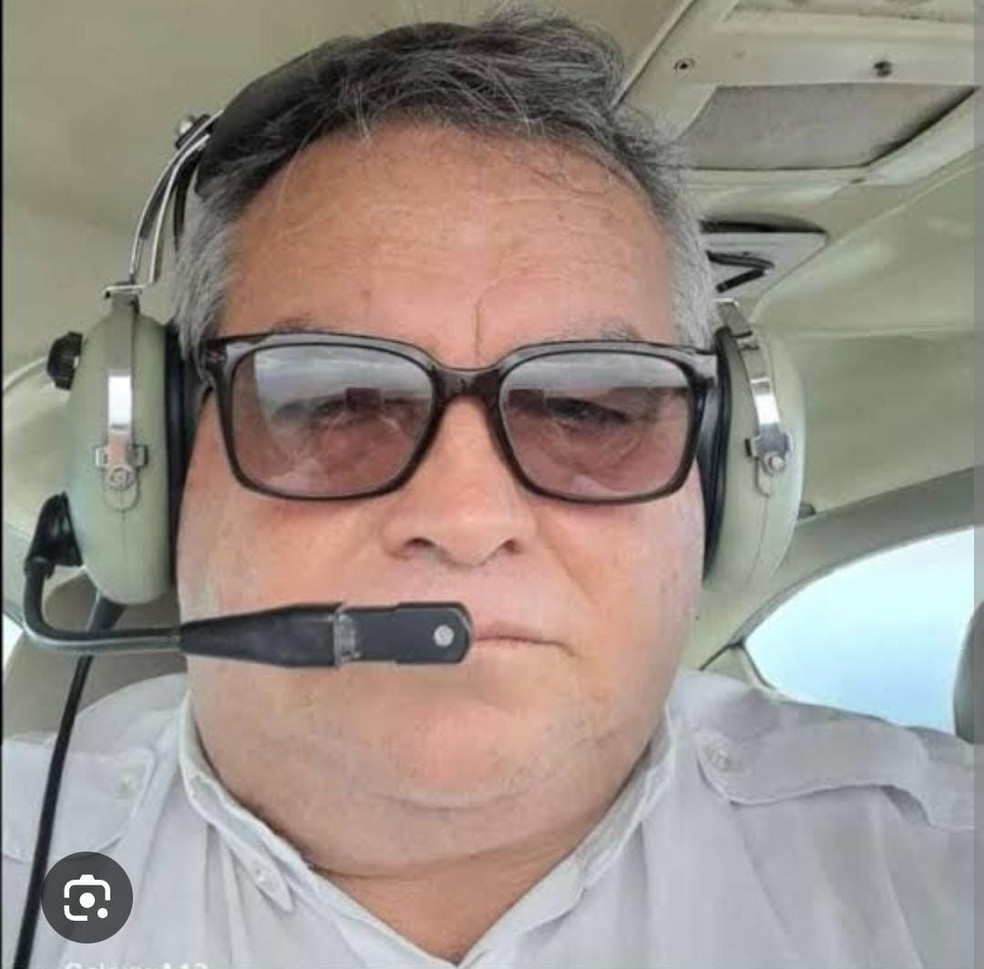 Roney Mendes, de 59 anos pilotava o avião que caiu em Manoel Urbano, no Acre — Foto: Arquivo pessoal