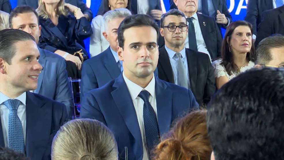 Lucas Ribeiro durante cerim&ocirc;nia de posse &mdash; Foto: Reprodu&ccedil;&atilde;o/TV Cabo Branco