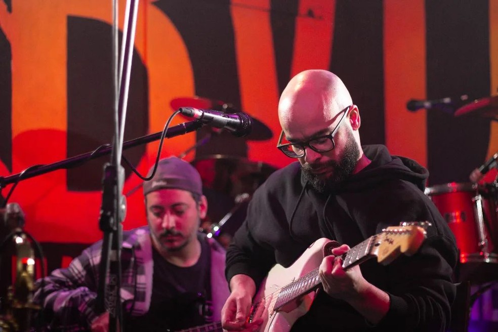 Marlos era guitarrista e tocava em bandas de Curitiba — Foto: Redes Sociais