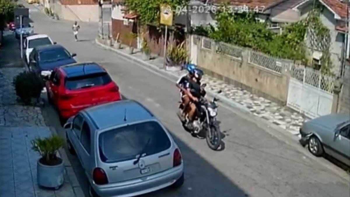 Renê Silva sofre assalto perto de casa e relata sequência de crimes na região: 'Arma na minha cabeça'