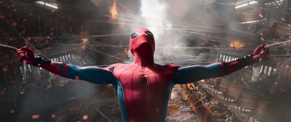 Novo filme do Homem-Aranha ganha cartaz e anúncio de novo trailer