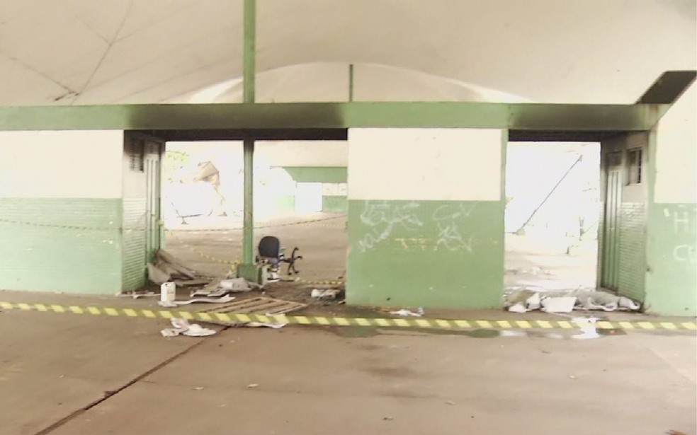 Local onde ocorreu o incêndio, na Avenida Paranaíba — Foto: Reprodução/TV Anhanguera