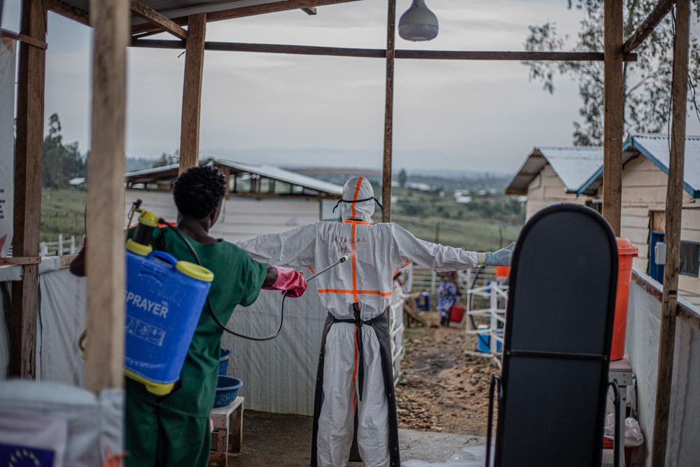 República Democrática do Congo registra mais de 2 mil casos de ebola com propagação acelerada