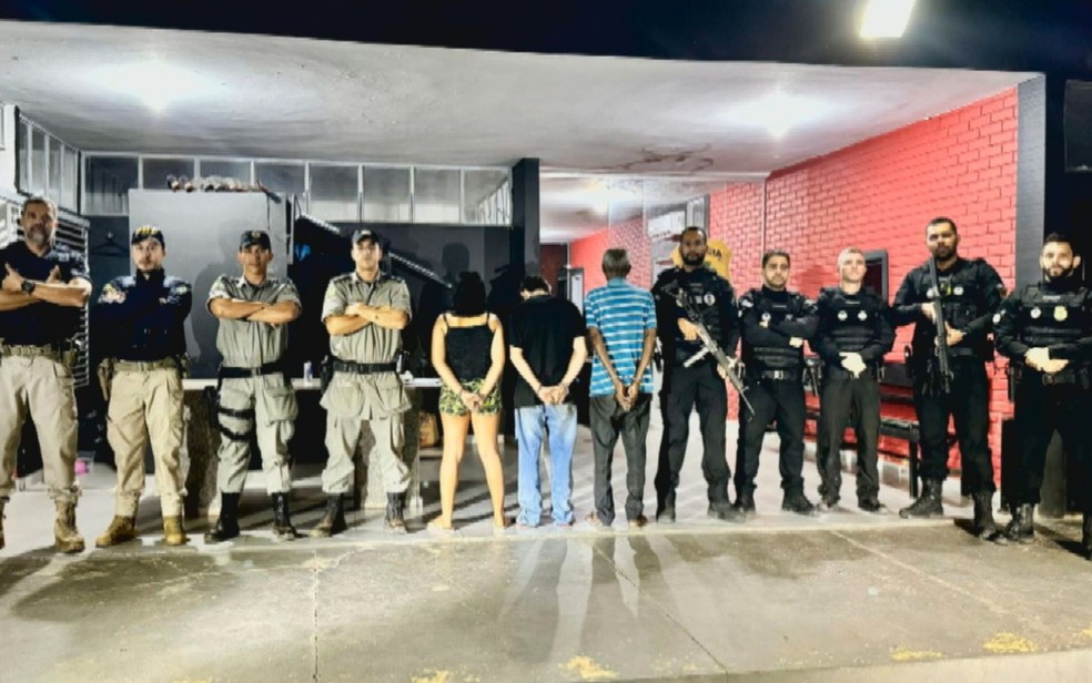 Três suspeitos foram presos no mesmo dia do crime — Foto: Reprodução/TV Anhanguera
