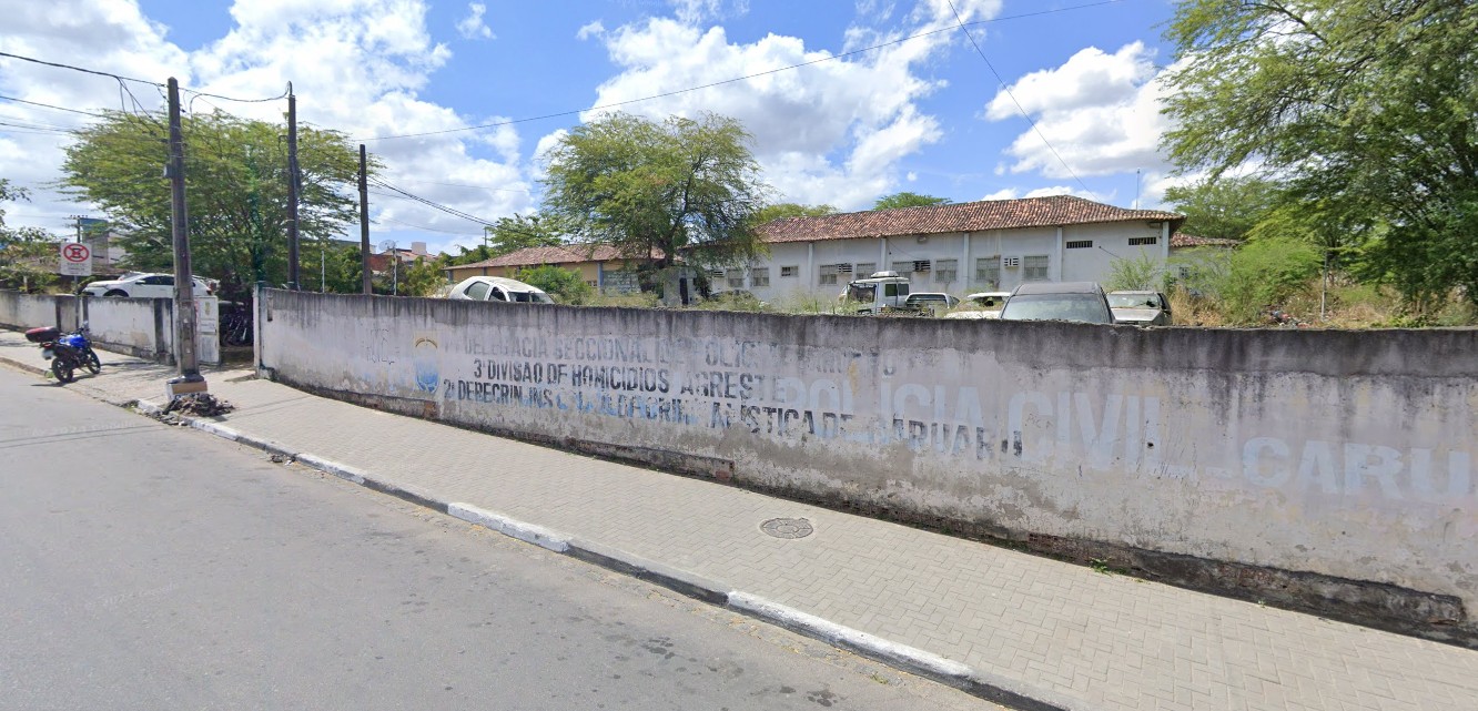 Homem é morto a facadas e tem corpo carbonizado em Bezerros