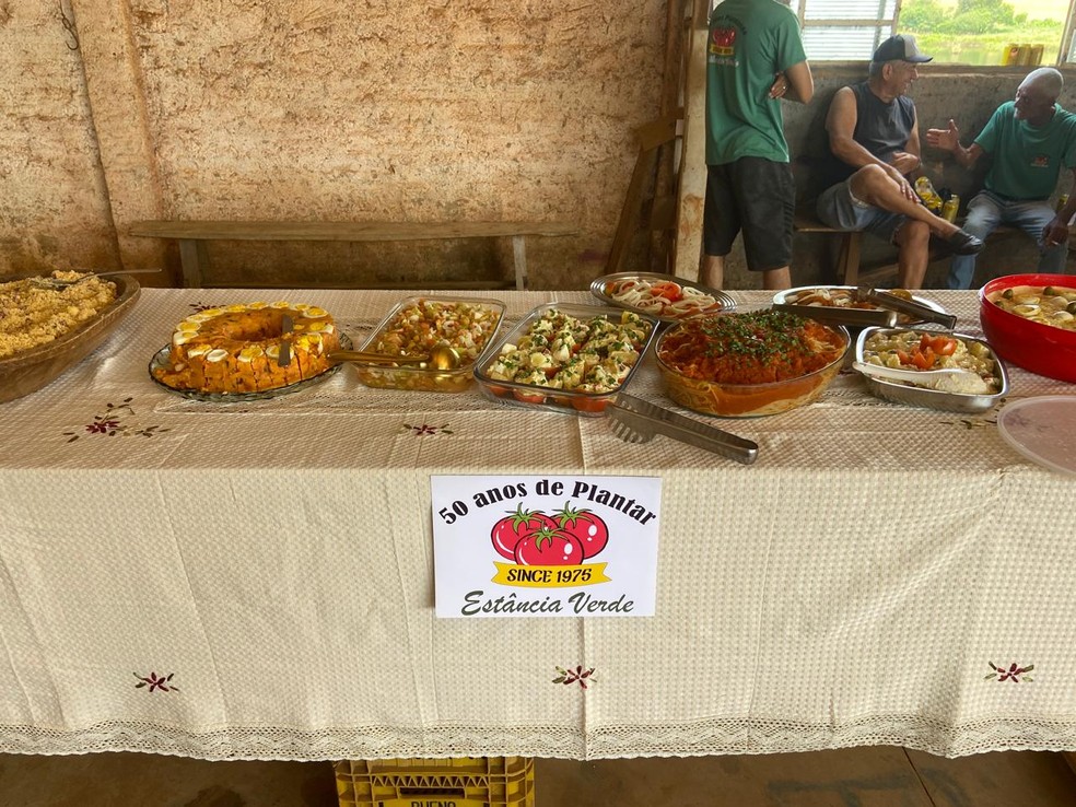 Pratos da comemoração levaram o tomate como ingrediente — Foto: Arquivo pessoal