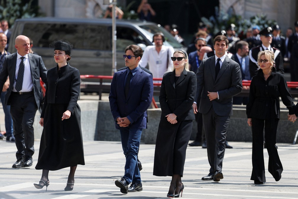 Eleonora Berlusconi, Pier Silvio Berlusconi, Barbara Berlusconi, Luigi Berlusconi e Marina Berlusconi no evento do funeral de Silvio Berlusconi, em 14 de junho de 2023 — Foto: Claudia Greco/REUTERS