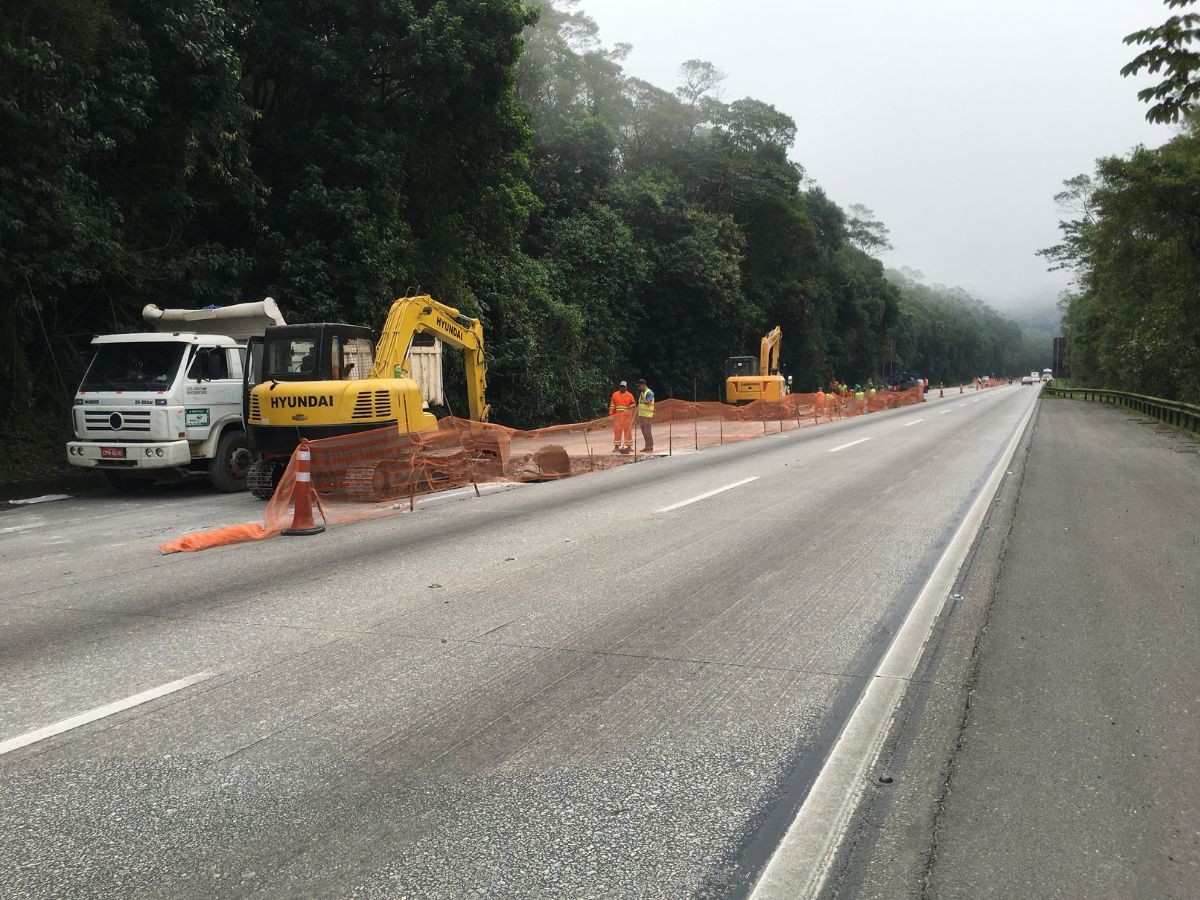 Obras no Sistema Anchieta-Imigrantes causam bloqueios até domingo; veja trechos e horários