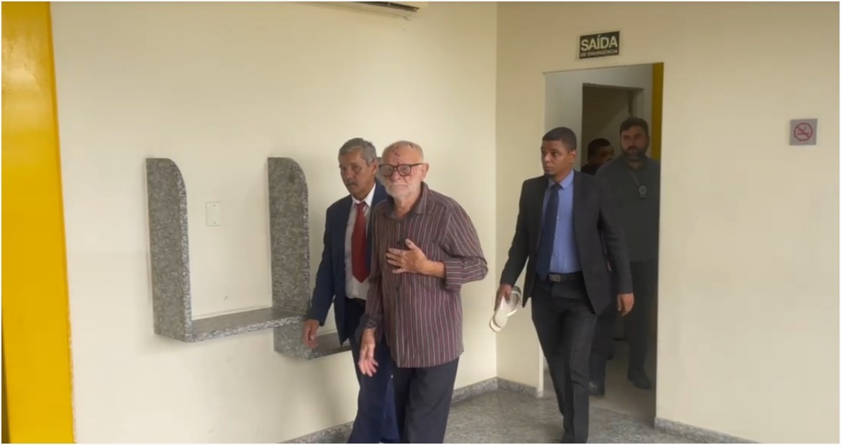 Polícia prenda idoso de 75 anos suspeito de matar barbeiro escartejo em belford roxo por dívida de r $ 1,5 mil