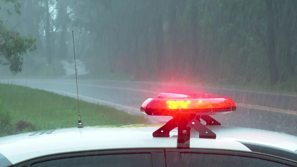 Divulgar fotos ou vídeos íntimos de outra pessoa é crime — Foto: Reprodução/RPC