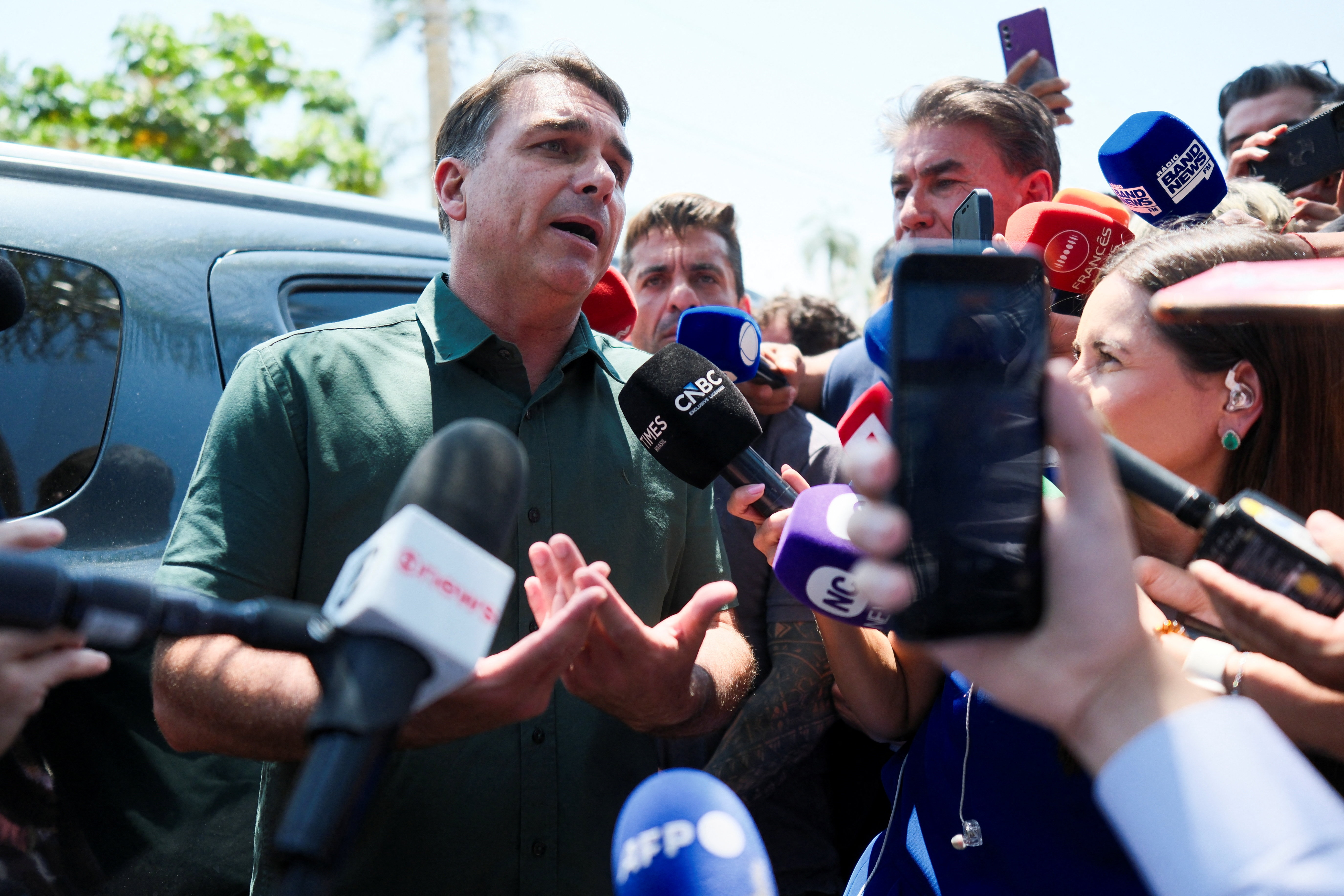 Crítico da PEC do fim da 6x1, Flávio passa a declarar voto a favor da proposta: 'Vontade da maioria do povo'