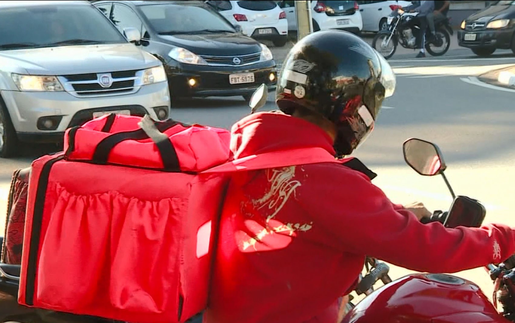 Dentran-SP suspende aplicação de multas contra motociclistas profissionais sem curso obrigatório