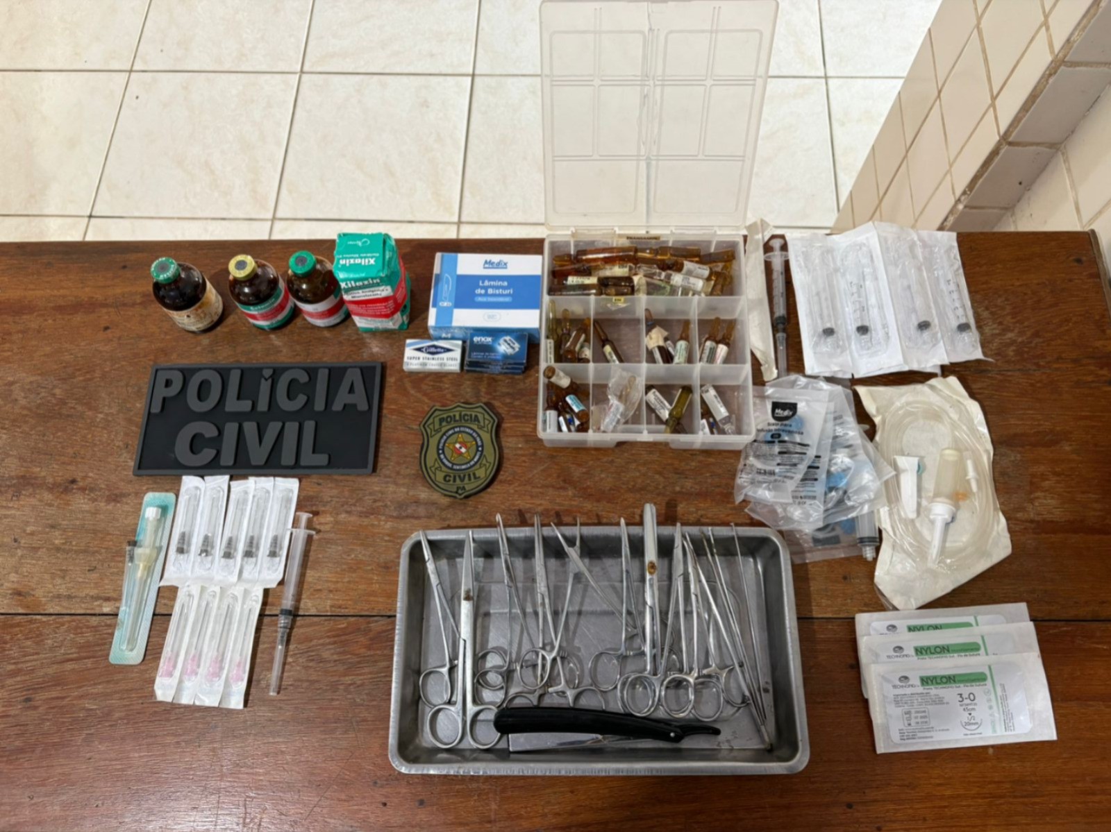 Mulher suspeita de fazer cirurgias veterinárias ilegais em Castanhal é alvo de investigação