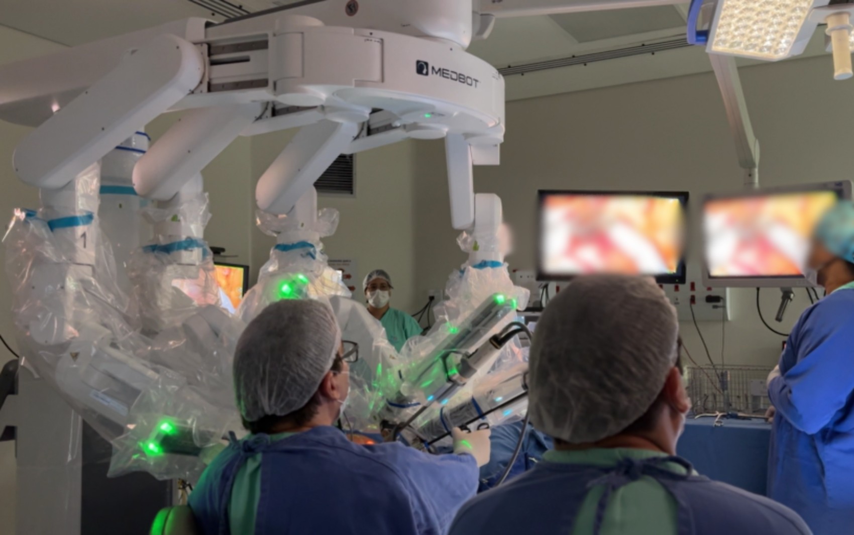 Hospital de Amor de Barretos faz 1ª cirurgia robótica a distância pelo SUS em paciente a 2,6 mil quilômetros