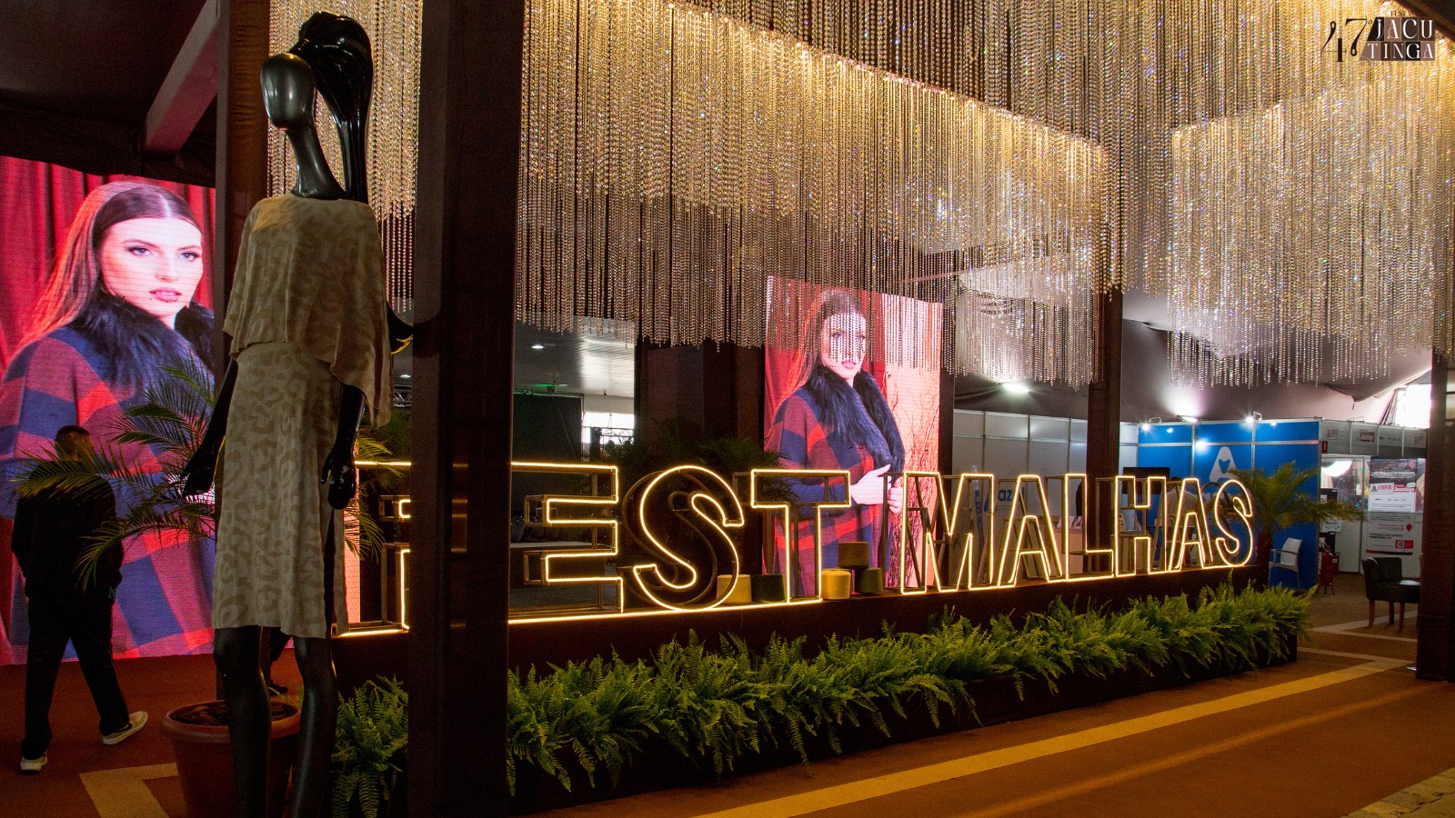 Jacutinga celebra a abertura da FestMalhas, a maior feira de moda em tricô do Brasil