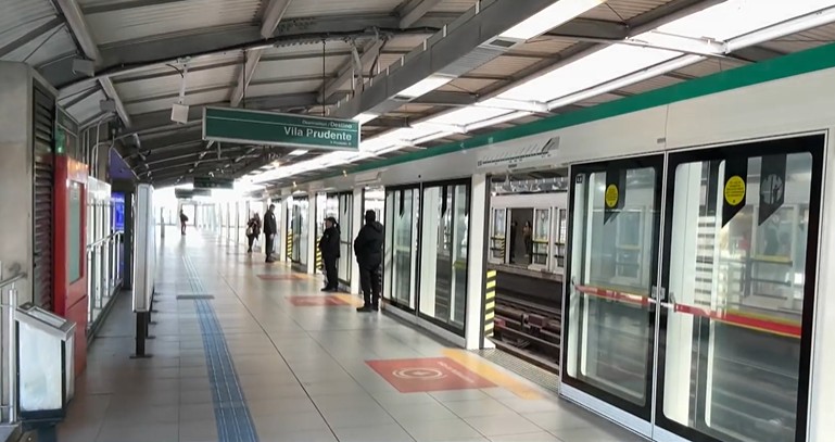 Metrô de SP instala sensores de segurança no vão entre trens e portas de plataformas de três estações da Linha 2-Verde