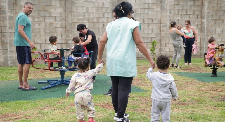 Gestantes podem inscrever bebês ainda durante a gravidez para vagas na educação infantil de BH