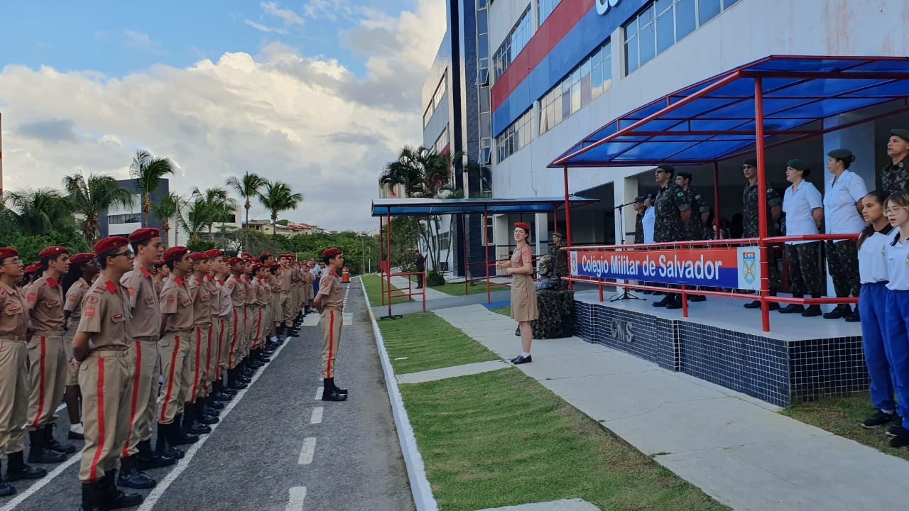 Escola Militar de Salvador abre inscrições para adolescentes que vão estudar no 6º ano do ensino fundamental 2 em 2025