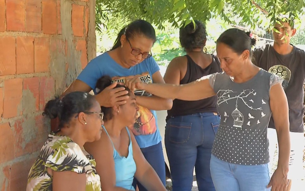 Familiares das vítimas da tragédia na GO-110 pede justiça por parte das autoridades, Goiás — Foto: Reprodução/TV Anhanguera