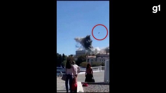 VÍDEO: Veja momento em que míssil da Ucrânia atinge quartel-general da Rússia em cidade turística na Crimeia