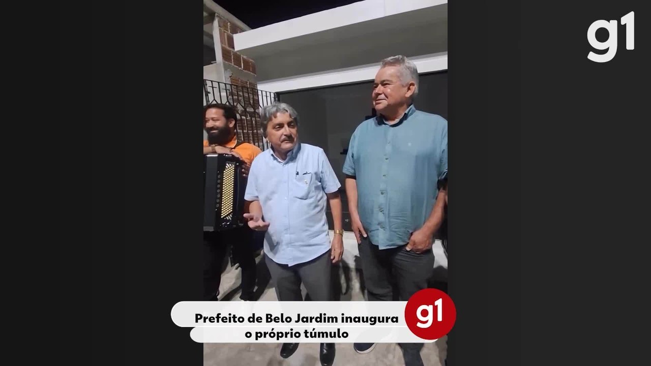 Prefeito de Belo Jardim inaugura o próprio túmulo com 'Ave Maria Sertaneja'; VÍDEO