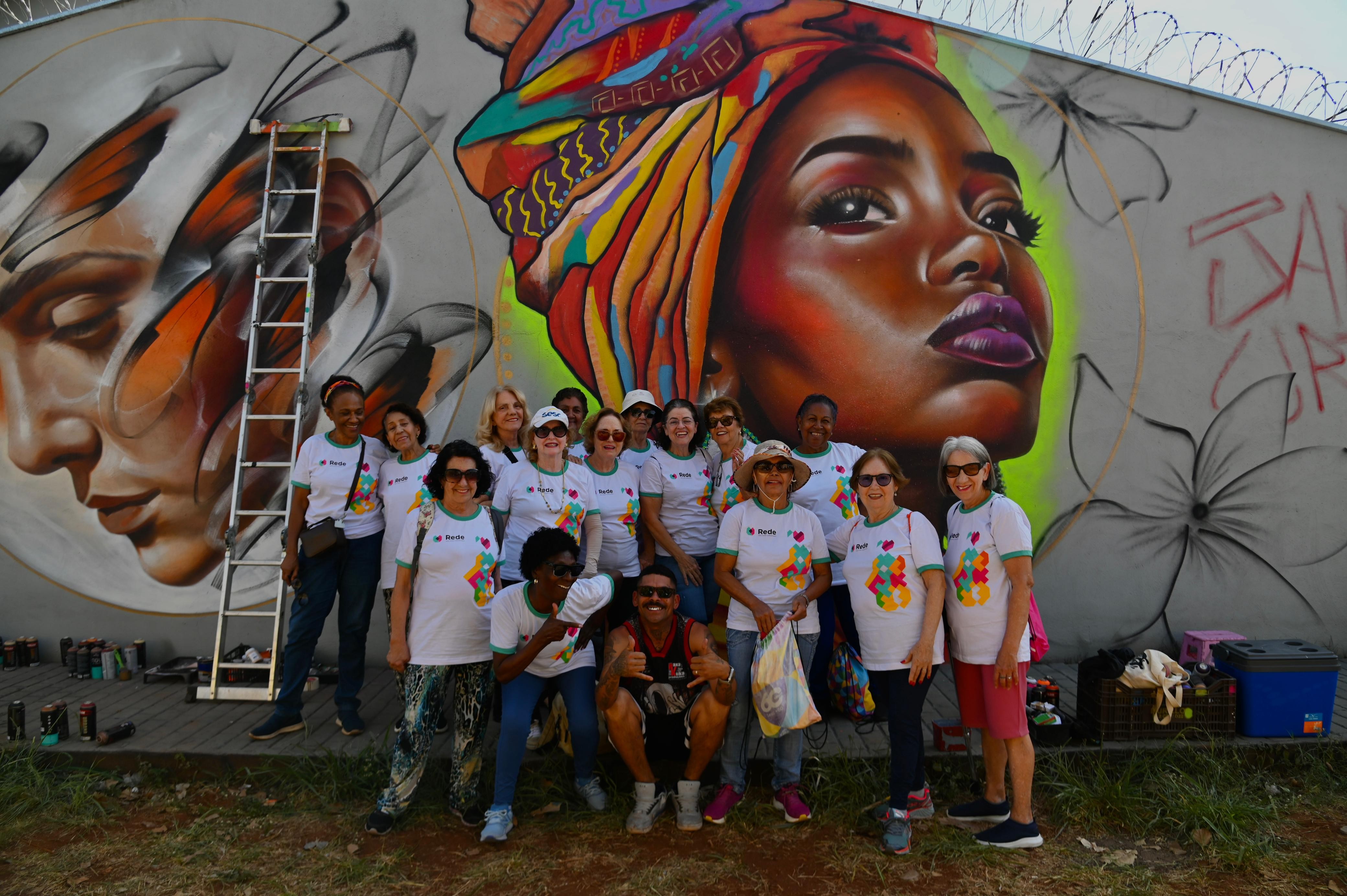 Uberlândia inaugura corredor de arte urbana com mais de 1.200 m² no 'Beco do Planalto'