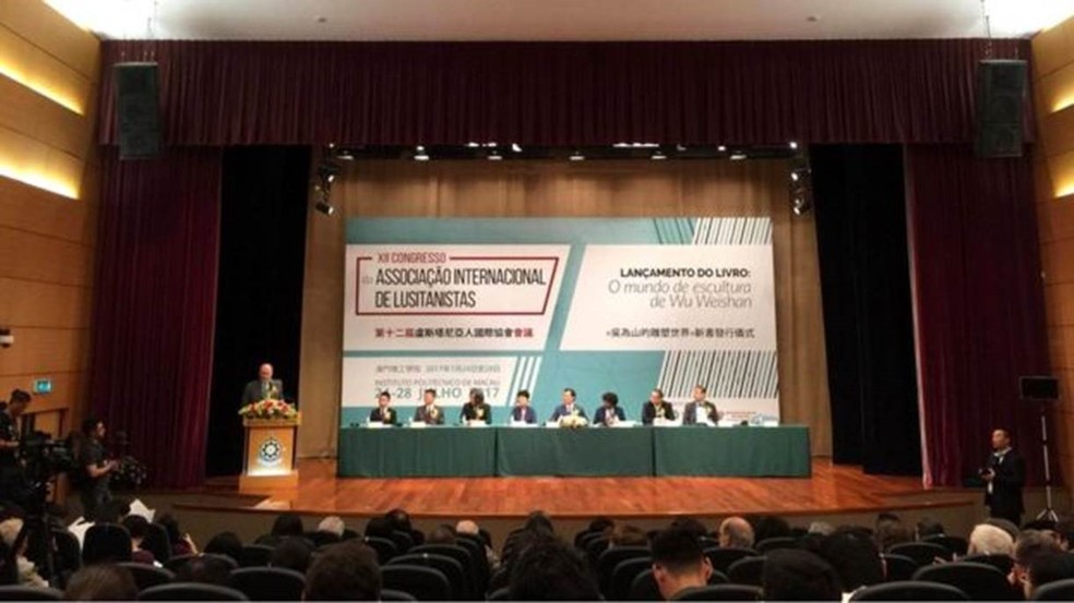 Camões e Sociedade de Jogos de Macau renovam parceria para apoiar ensino de  português na China – Observador