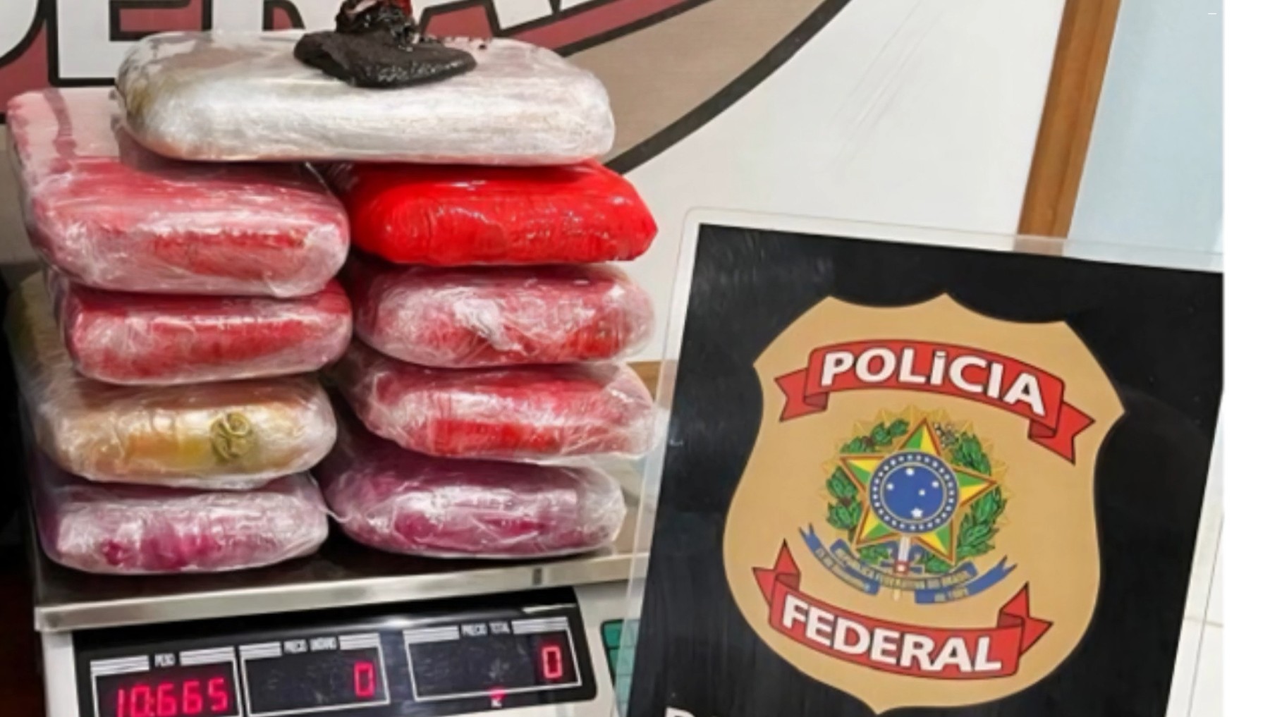 Mulher é presa com 11 kg de cocaína em embarcação no Amazonas