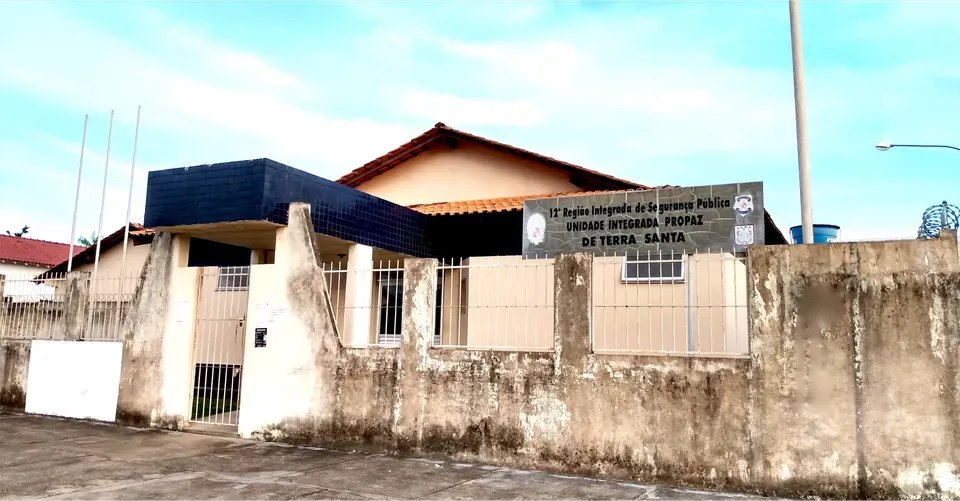 Homem é preso suspeito de abusar sexualmente a filha adolescente em Terra Santa; vítima engravidou 