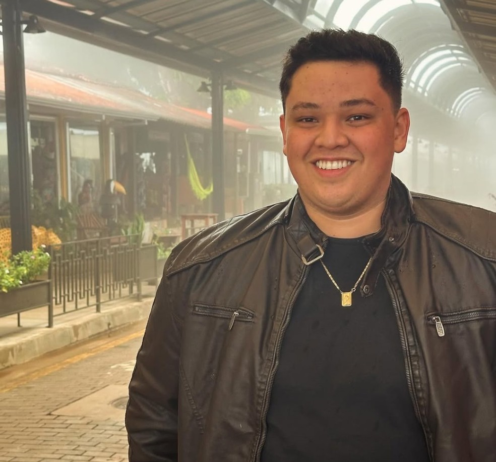 Desafio começou após o estagiário da empresa, Lukas Gomes, expor sua vontade de perder peso — Foto: Instagram/reprodução