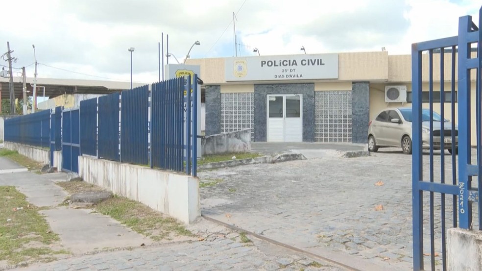 Caso é investigado na Delegacia de Dias D'Ávila, na Região Metropolitana de Salvador — Foto: Reprodução/TV Bahia