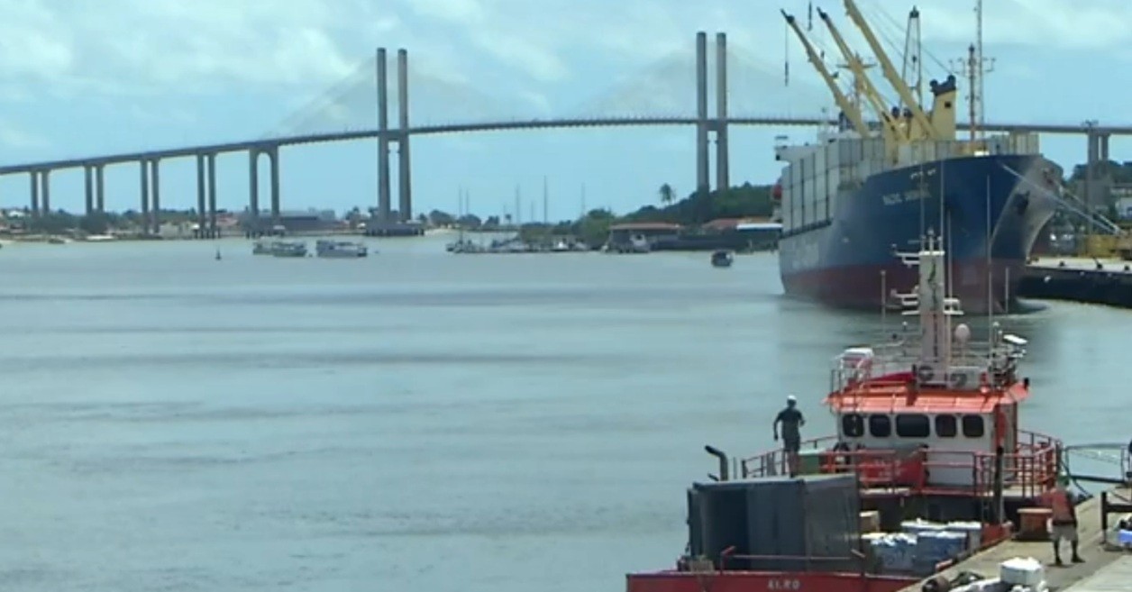 Dragagem do canal de acesso ao Porto de Natal é iniciada