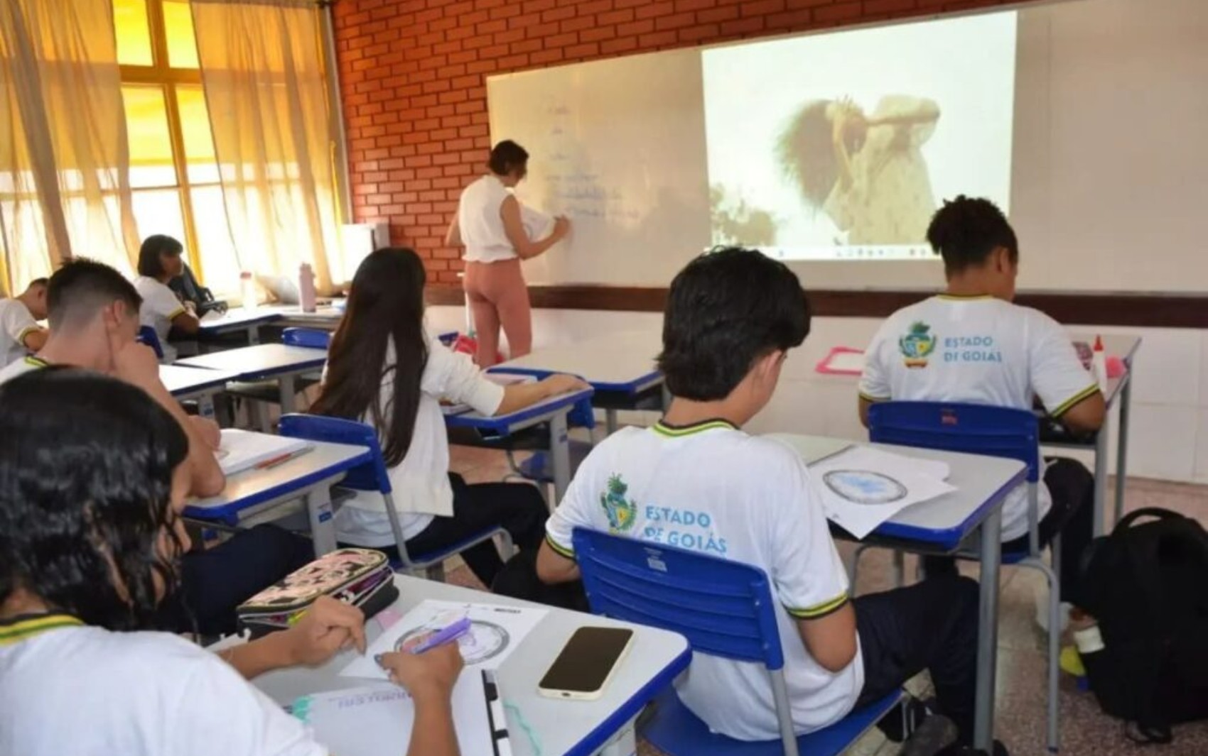 Mais de 600 professores aprovados em concurso da rede estadual são convocados; veja lista