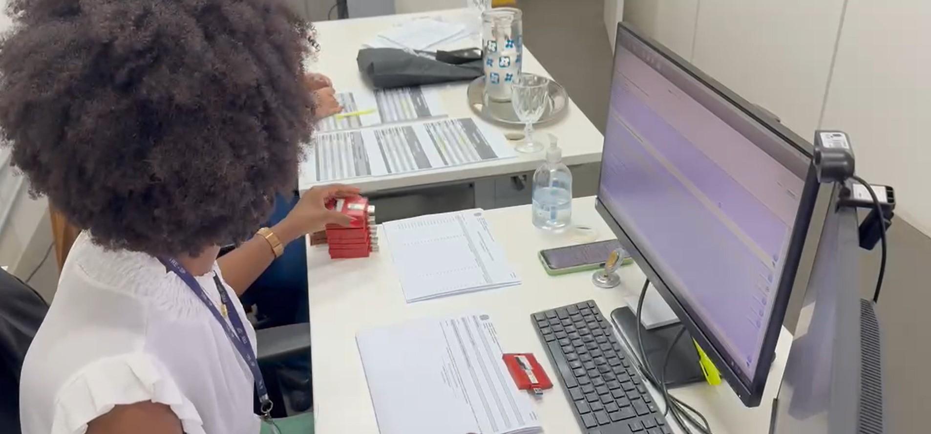 Como funciona a apuração da urna eletrônica: especialistas explicam segurança e desmentem boatos de vídeo viral 