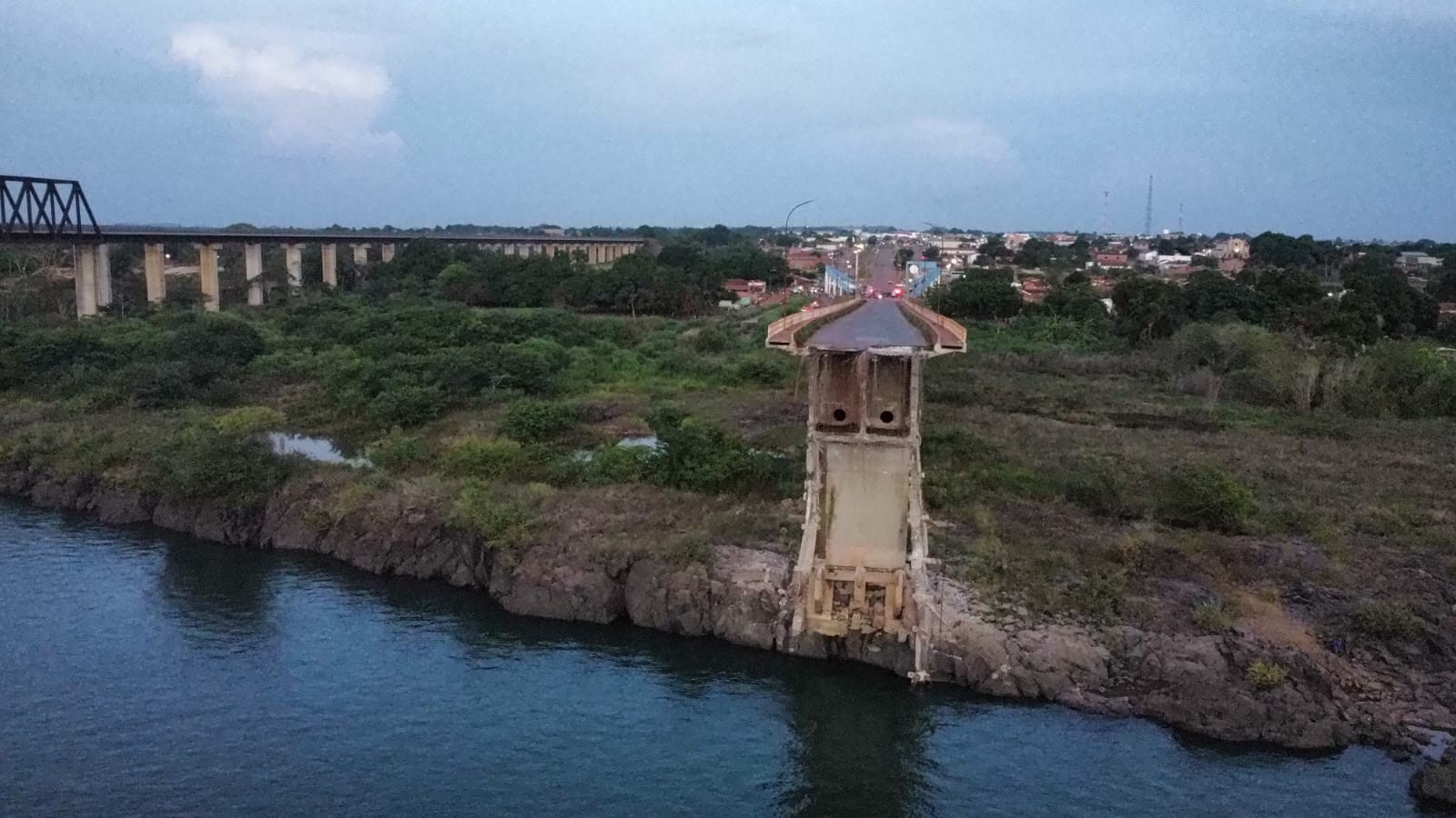 Queda de ponte entre Maranhão e Tocantins deixa dois mortos e seis desaparecidos