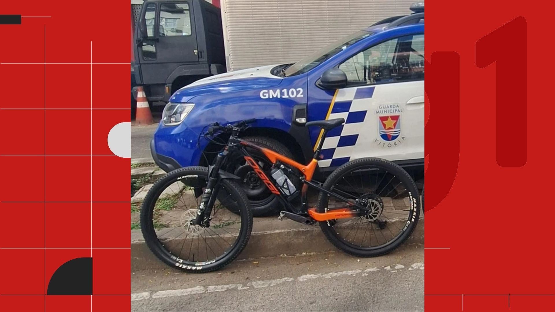 Homem é preso após roubar bicicleta avaliada em R$ 30 mil usando um canivete, em Vitória